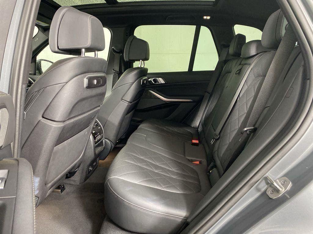 Used 2024 Gray Metallic BMW xDrive40i image 25