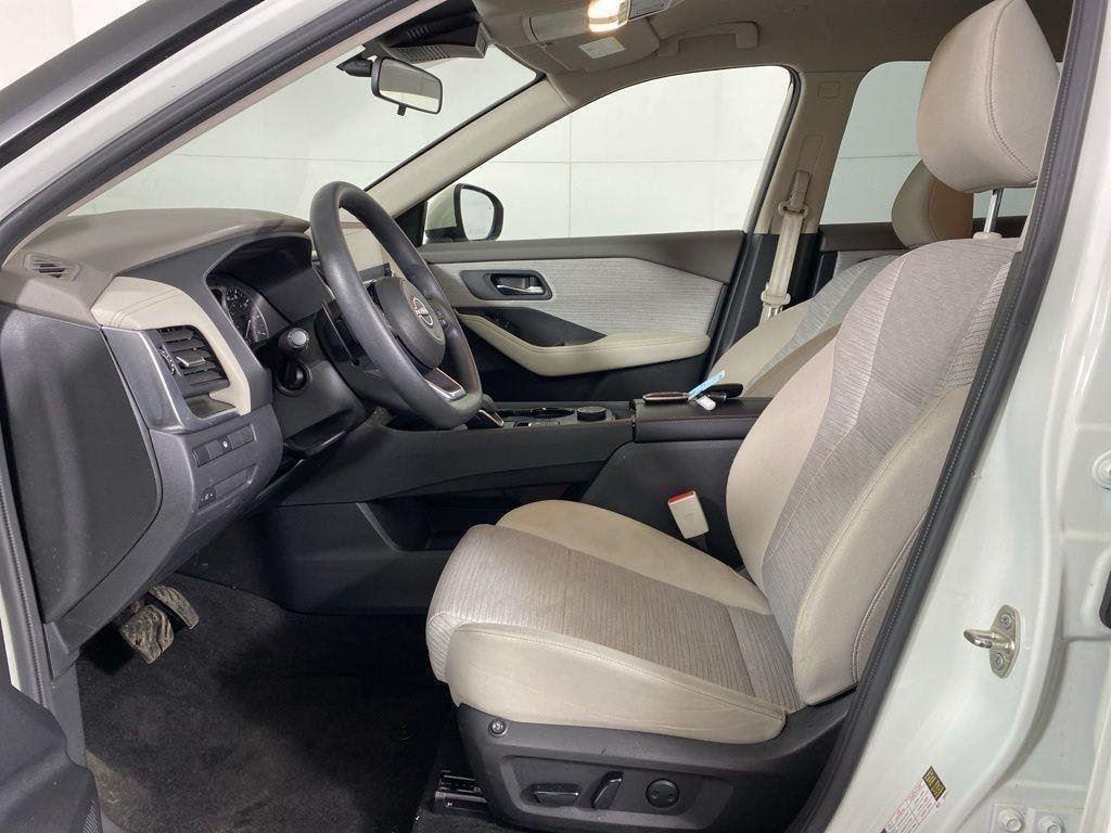 Used 2023 Pearl White Nissan SV image 12