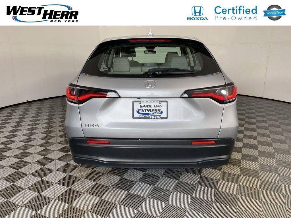 Certified Used 2023 Lunar Silver Metallic Honda LX image 6