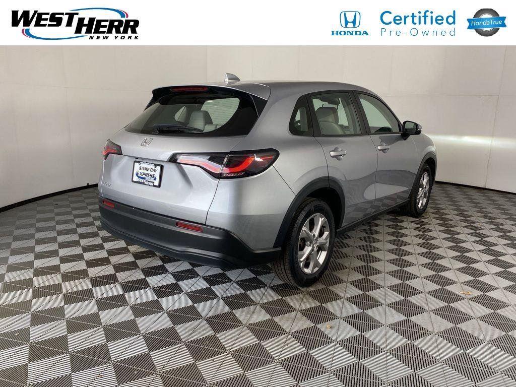 Certified Used 2023 Lunar Silver Metallic Honda LX image 8