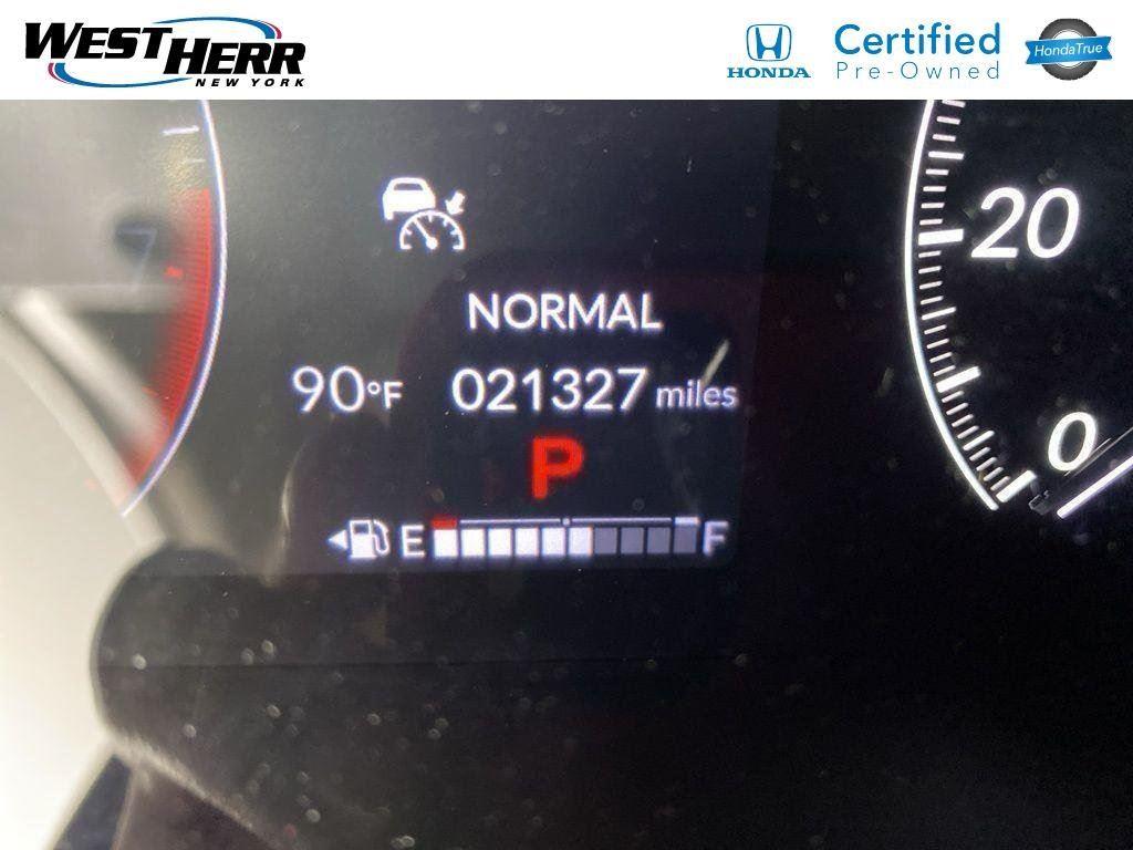 Certified Used 2023 Lunar Silver Metallic Honda LX image 17