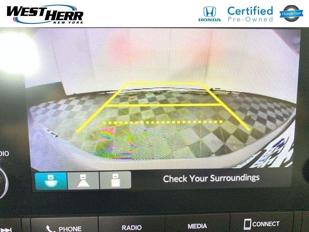 Certified Used 2023 Lunar Silver Metallic Honda LX image 19