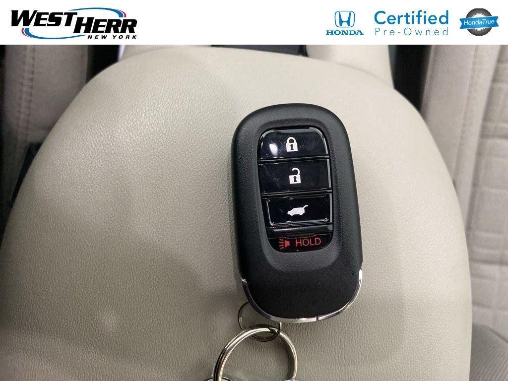 Certified Used 2023 Lunar Silver Metallic Honda LX image 21