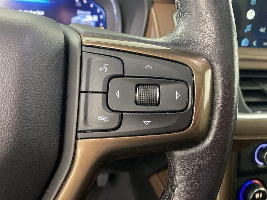 Used 2022 Pearl Chevrolet High Country image 17