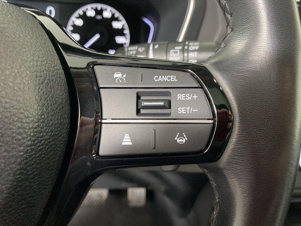 Used 2023 Lunar Silver Metallic Honda Touring image 17