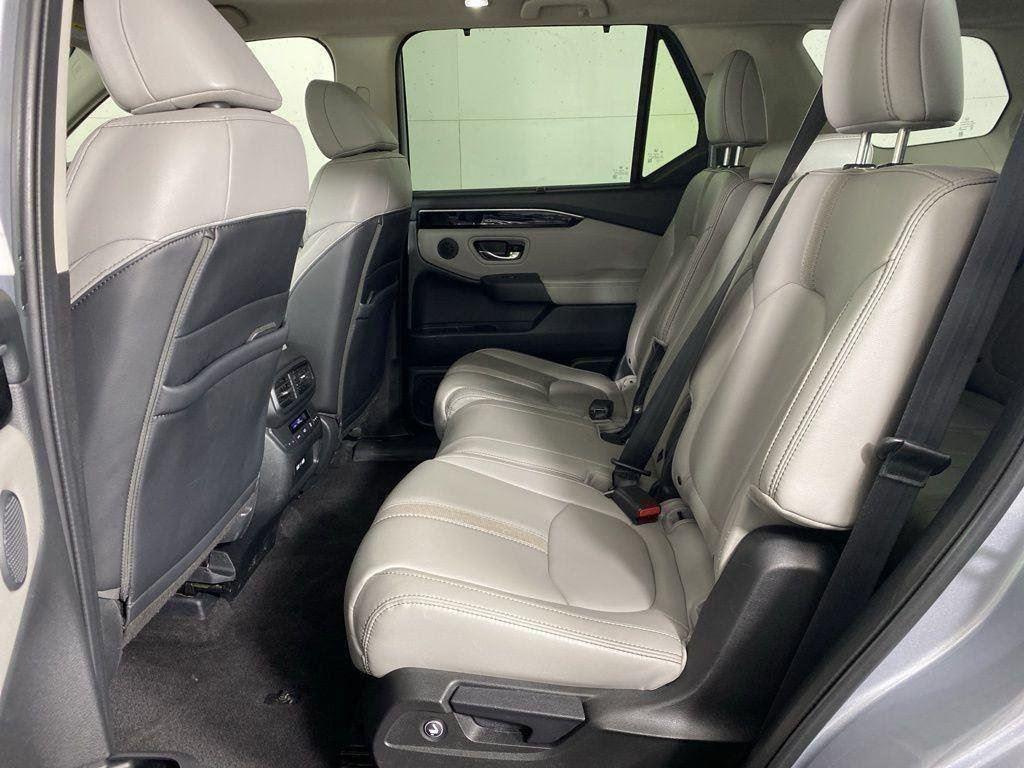 Used 2023 Lunar Silver Metallic Honda Touring image 26
