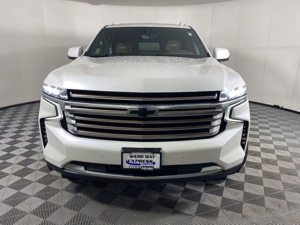 Used 2022 Pearl Chevrolet High Country image 2