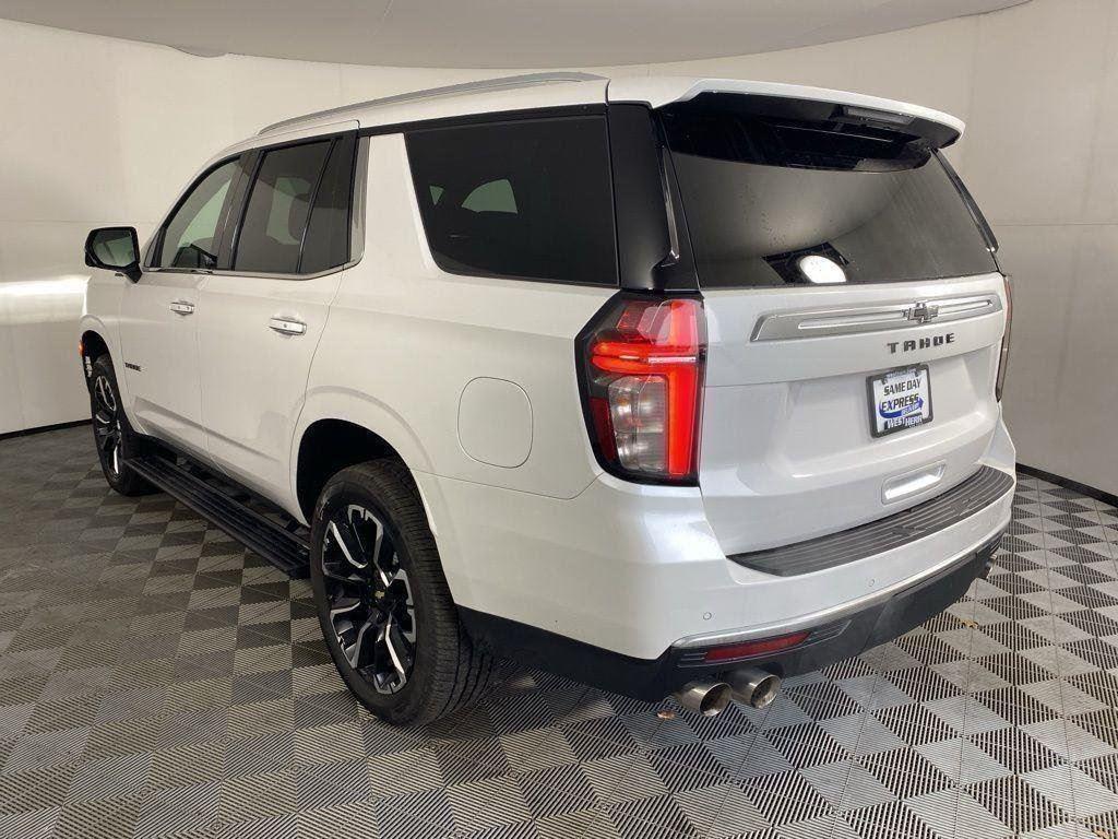 Used 2022 Pearl Chevrolet High Country image 5
