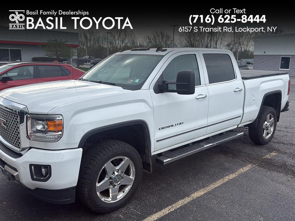 Summit White 2015 GMC Sierra 2500HD Denali Crew Cab SB 4WD Pickup Truck Four-Wheel Drive 6-Speed Automatic