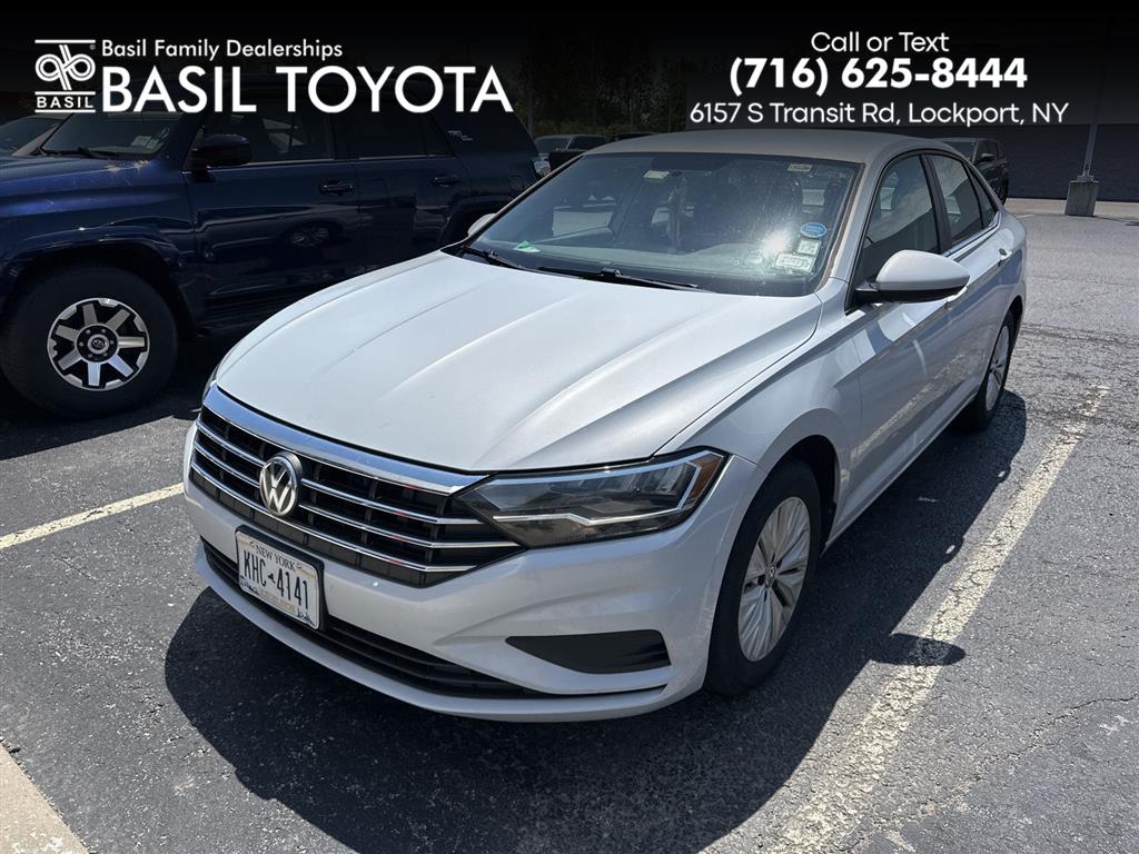 White Silver Metallic 2019 Volkswagen Jetta S FWD Sedan Front-Wheel Drive Automatic