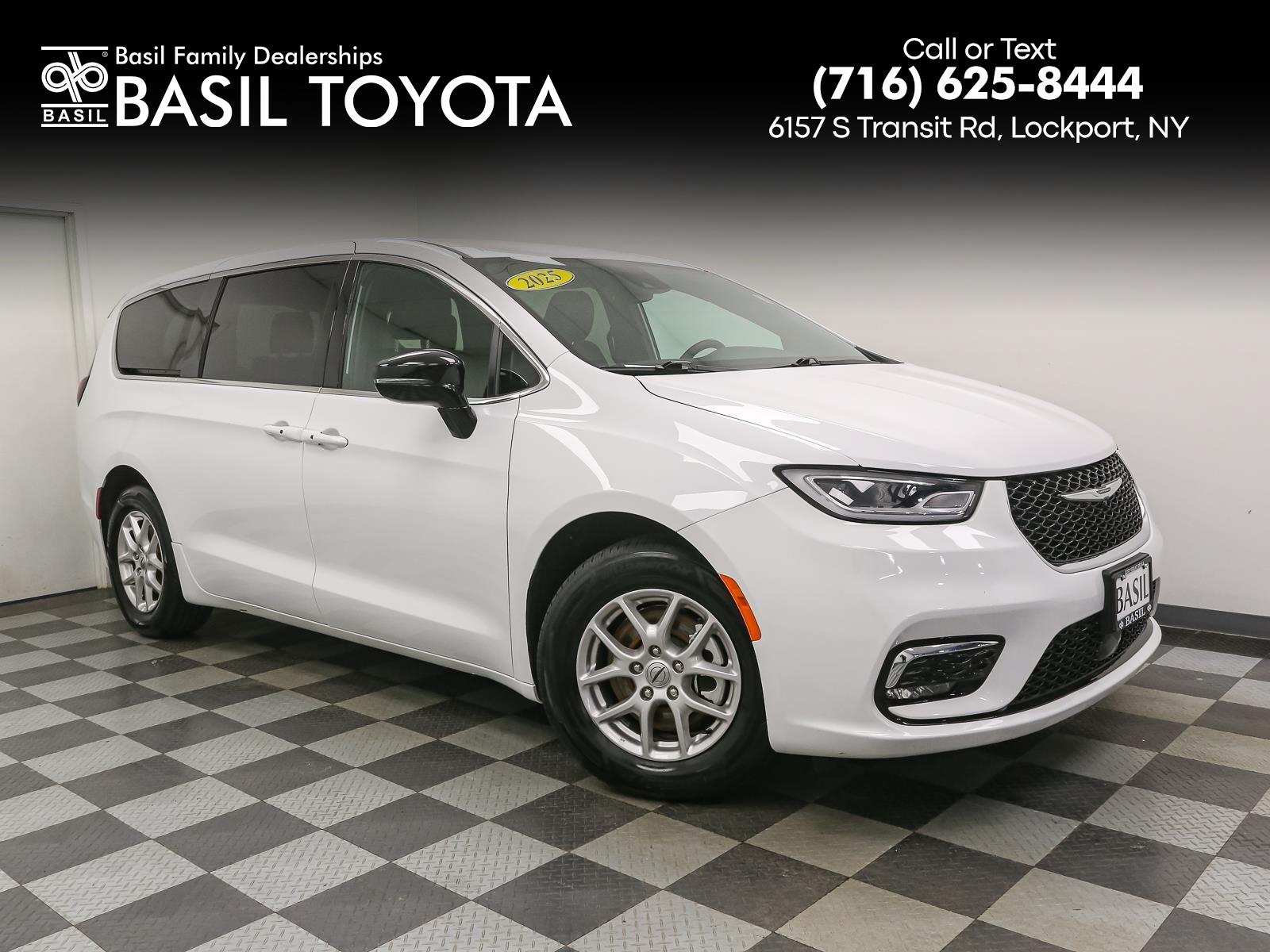 Bright White Clearcoat 2025 Chrysler Pacifica Select FWD Minivan Front-Wheel Drive 9-Speed Automatic