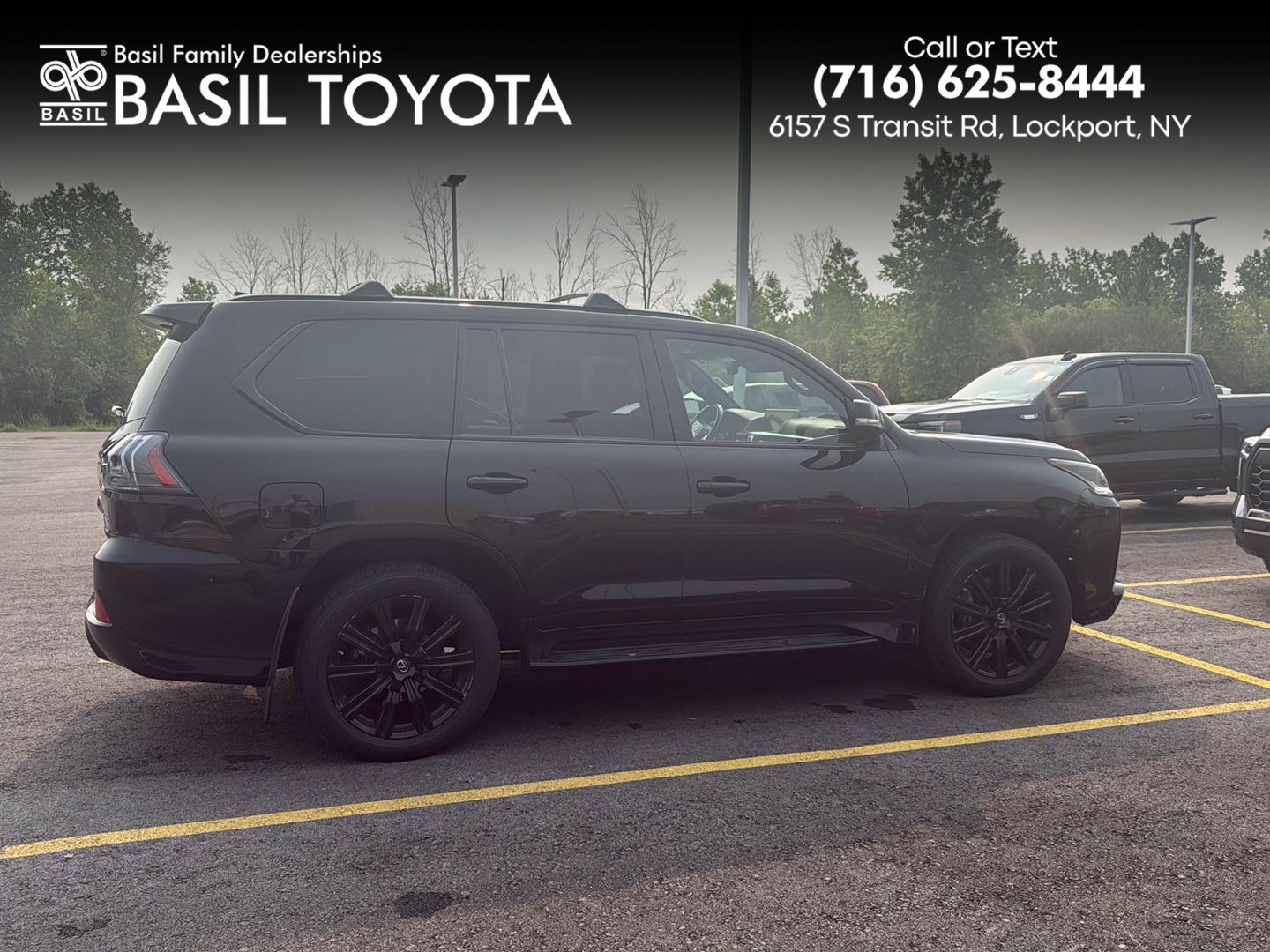  2021 Lexus LX   