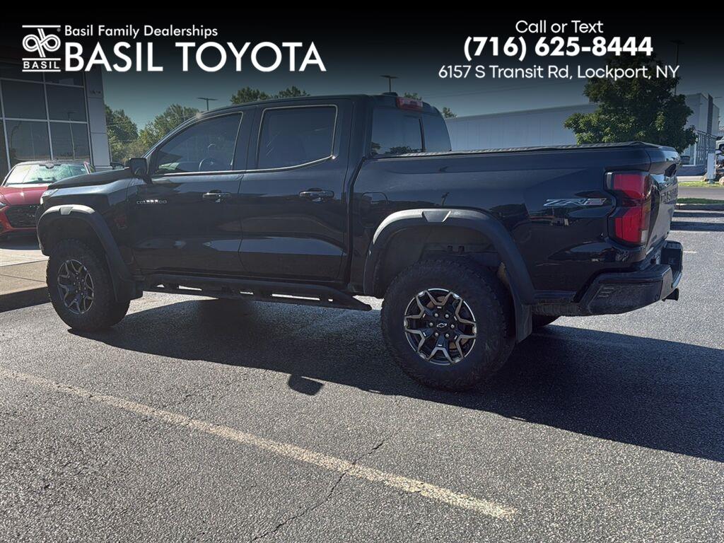 Black 2025 Chevrolet Colorado Pickup Truck Four-Wheel Drive 8-Speed Automatic