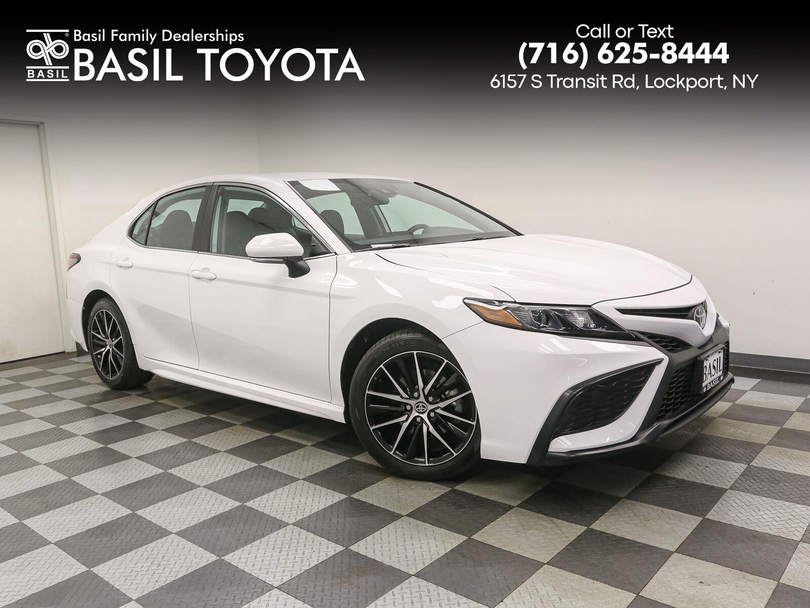 2024 Toyota Camry SE FWD