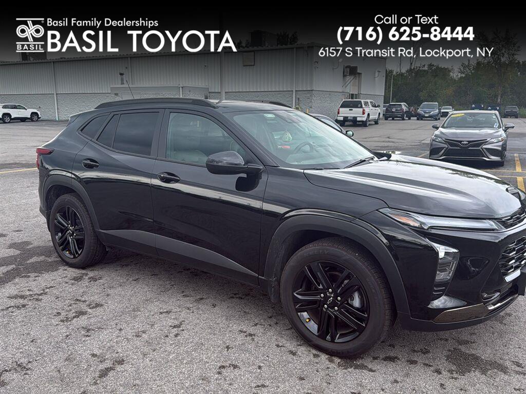 Mosaic Black Metallic 2025 Chevrolet Trax SUV / Crossover Front-Wheel Drive 6-Speed Automatic