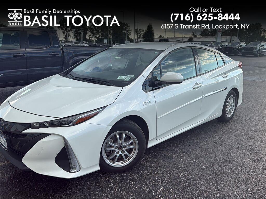 White (Blizzard Pearl) 2020 Toyota Prius Prime Hatchback Front-Wheel Drive Continuously Variable Transmission