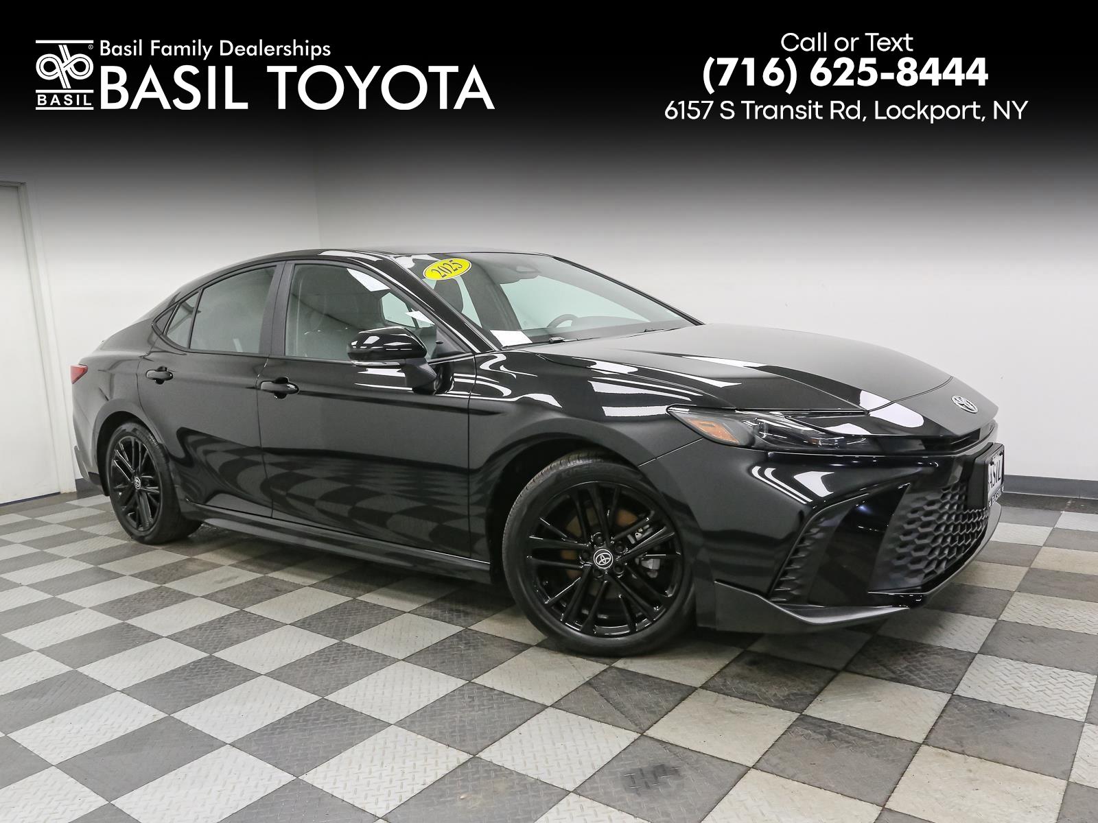 Midnight Black Metallic 2025 Toyota Camry SE FWD Sedan Front-Wheel Drive Continuously Variable Transmission