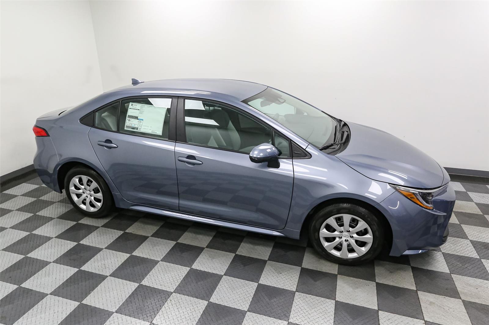 View vehicle photo 5