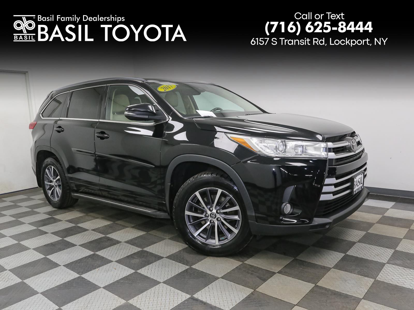 Midnight Black Metallic 2017 Toyota Highlander XLE AWD SUV / Crossover All-Wheel Drive 8-Speed Automatic