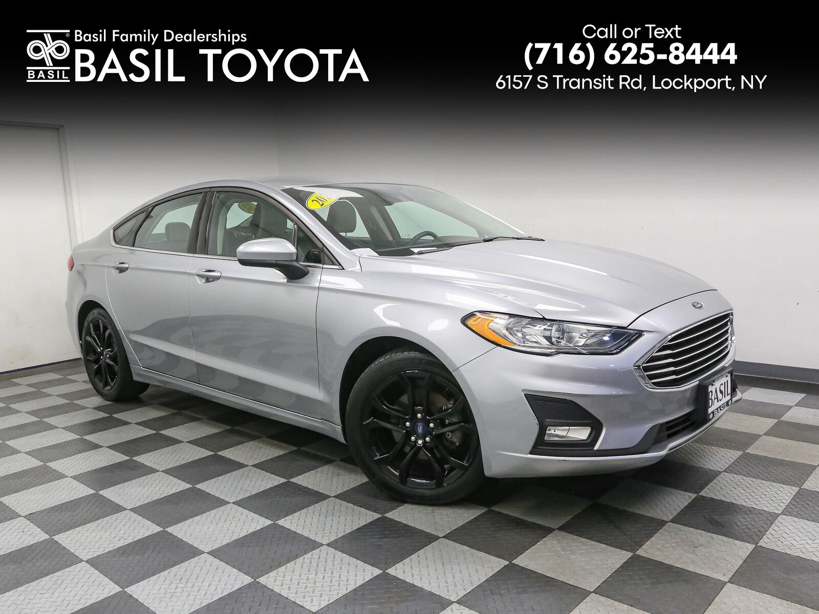 Iconic Silver 2020 Ford Fusion Sedan Front-Wheel Drive 6-Speed Automatic