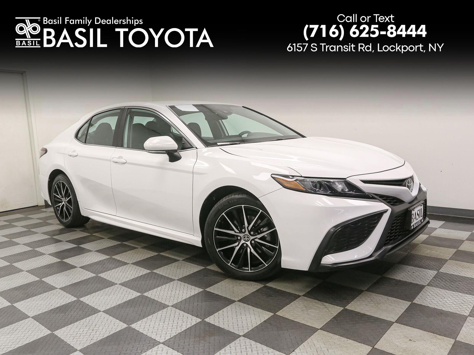 2024 Toyota Camry SE FWD