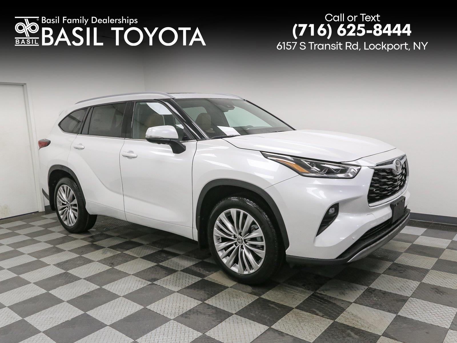 White (Wind Chill Pearl) 2026 Toyota Highlander SUV / Crossover All-Wheel Drive 8-Speed Automatic