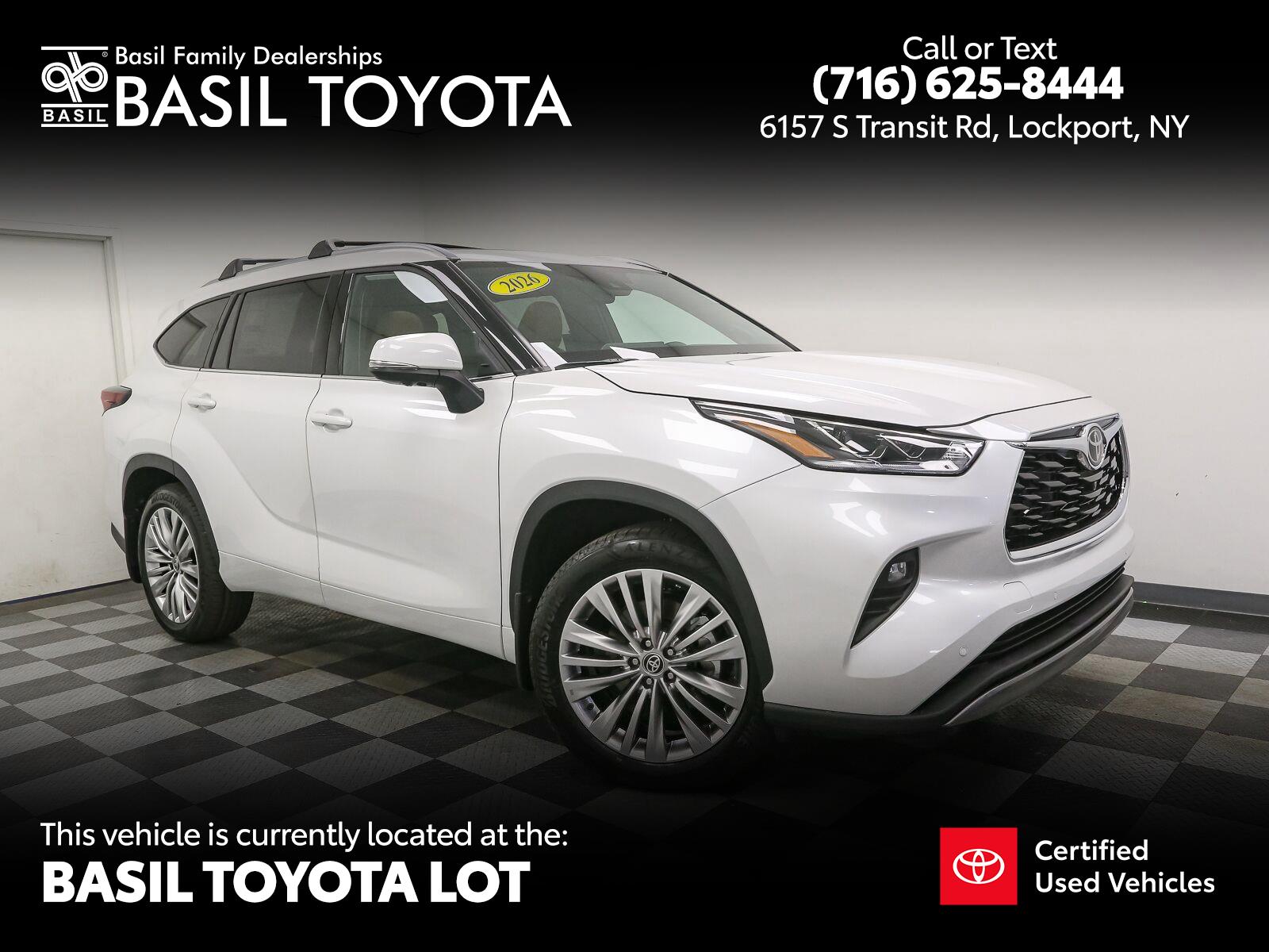 White (Wind Chill Pearl) 2026 Toyota Highlander SUV / Crossover All-Wheel Drive 8-Speed Automatic