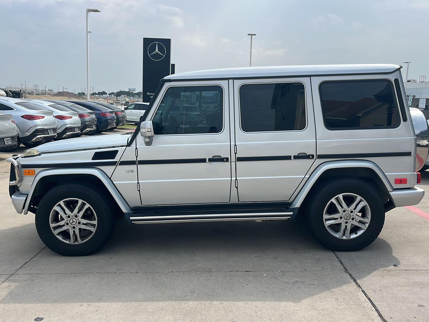View vehicle photo 4