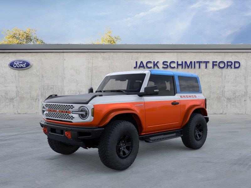 Oxford White 2025 Ford Bronco SUV / Crossover Four-Wheel Drive Automatic