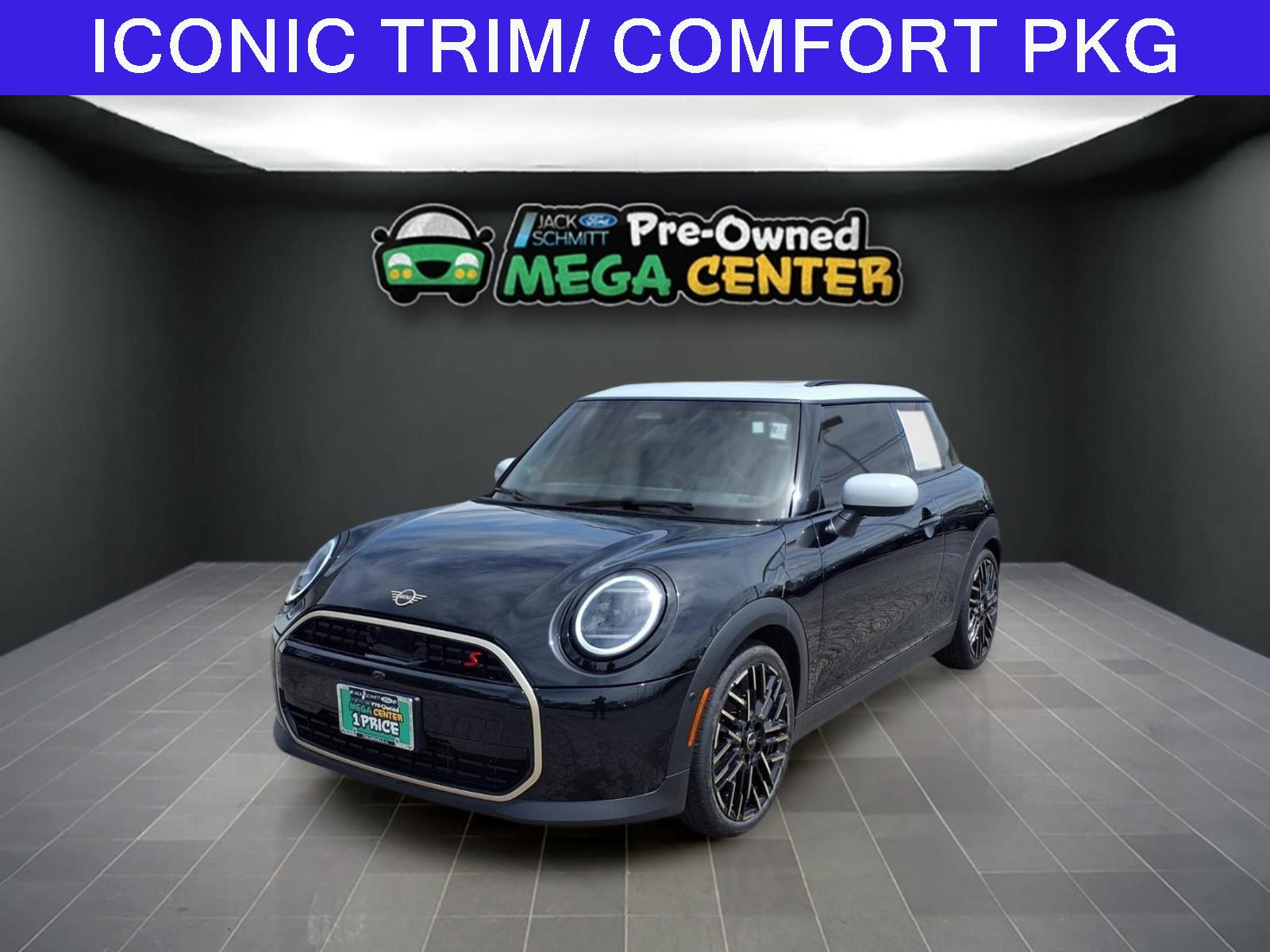 Midnight Black II Metallic 2025 MINI Cooper Hatchback Front-Wheel Drive 7-Speed Dual Clutch