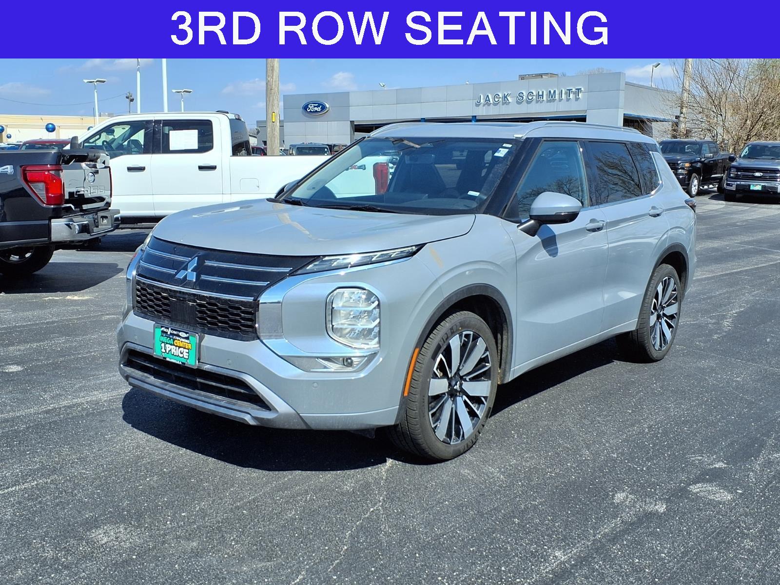 Black 2025 Mitsubishi Outlander SEL FWD SUV / Crossover Front-Wheel Drive Continuously Variable Transmission