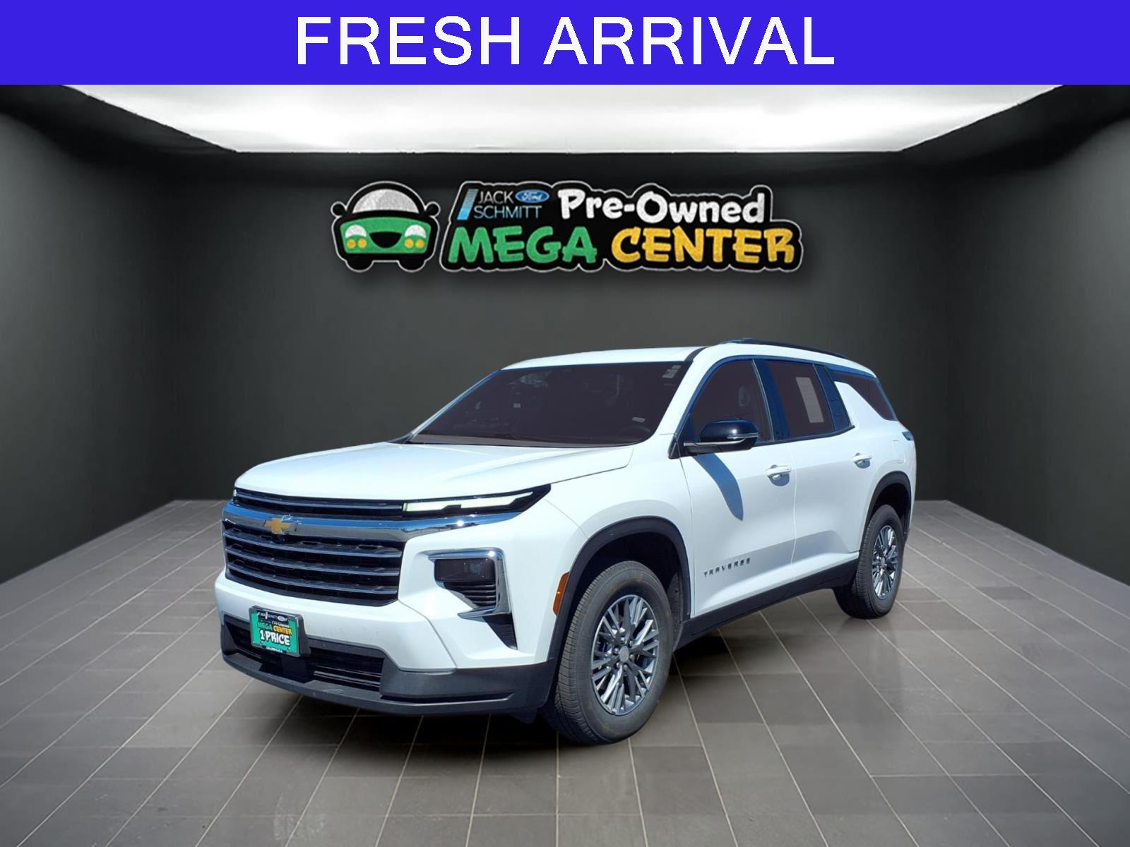 Summit White 2026 Chevrolet Traverse LT AWD SUV / Crossover Four-Wheel Drive 8-Speed Automatic