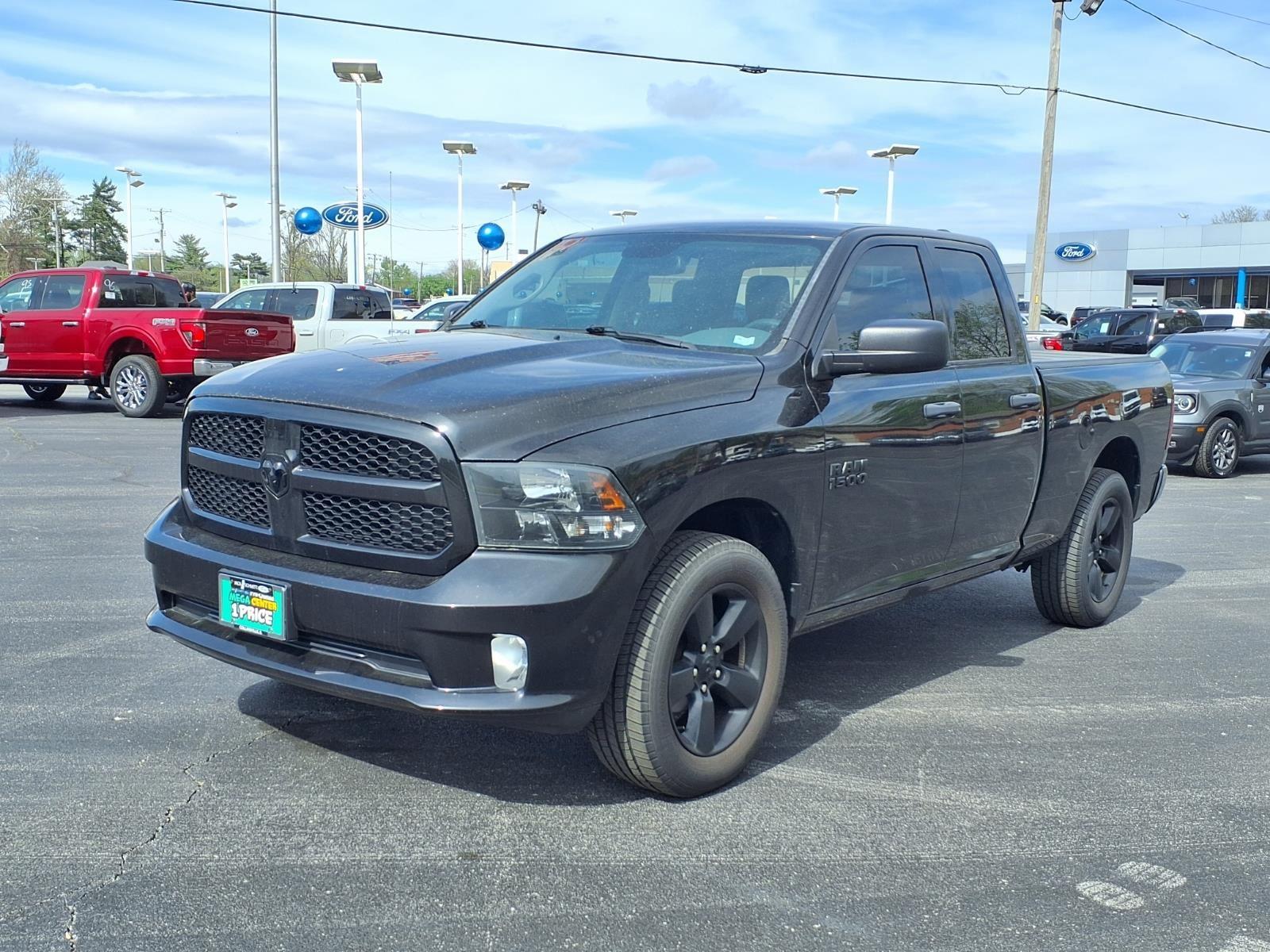 Brilliant Black Crystal Pearlcoat 2016 RAM 1500 Express Quad Cab 4WD Pickup Truck Four-Wheel Drive 8-Speed Automatic