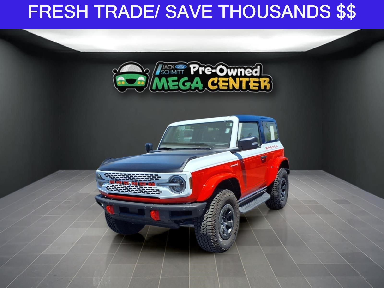Oxford White 2025 Ford Bronco SUV / Crossover Four-Wheel Drive Automatic