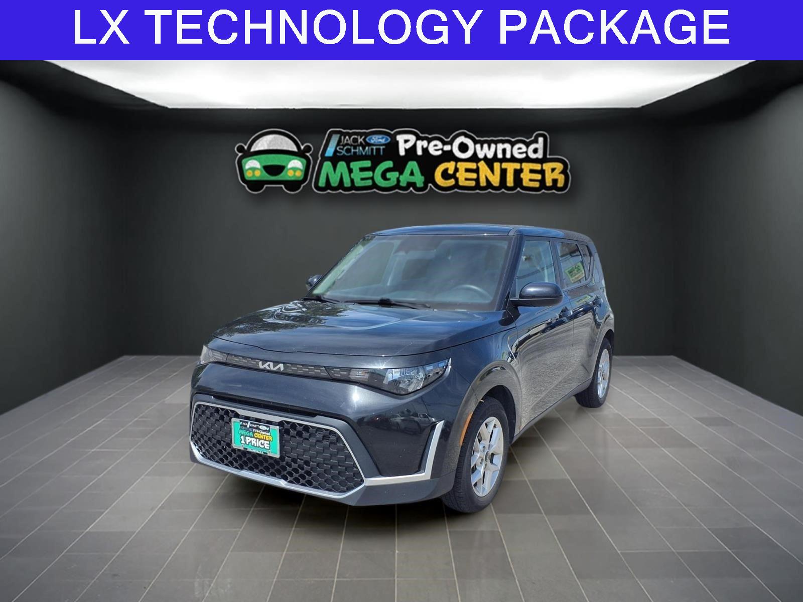 Fusion Black 2024 Kia Soul SUV / Crossover Front-Wheel Drive Continuously Variable Transmission