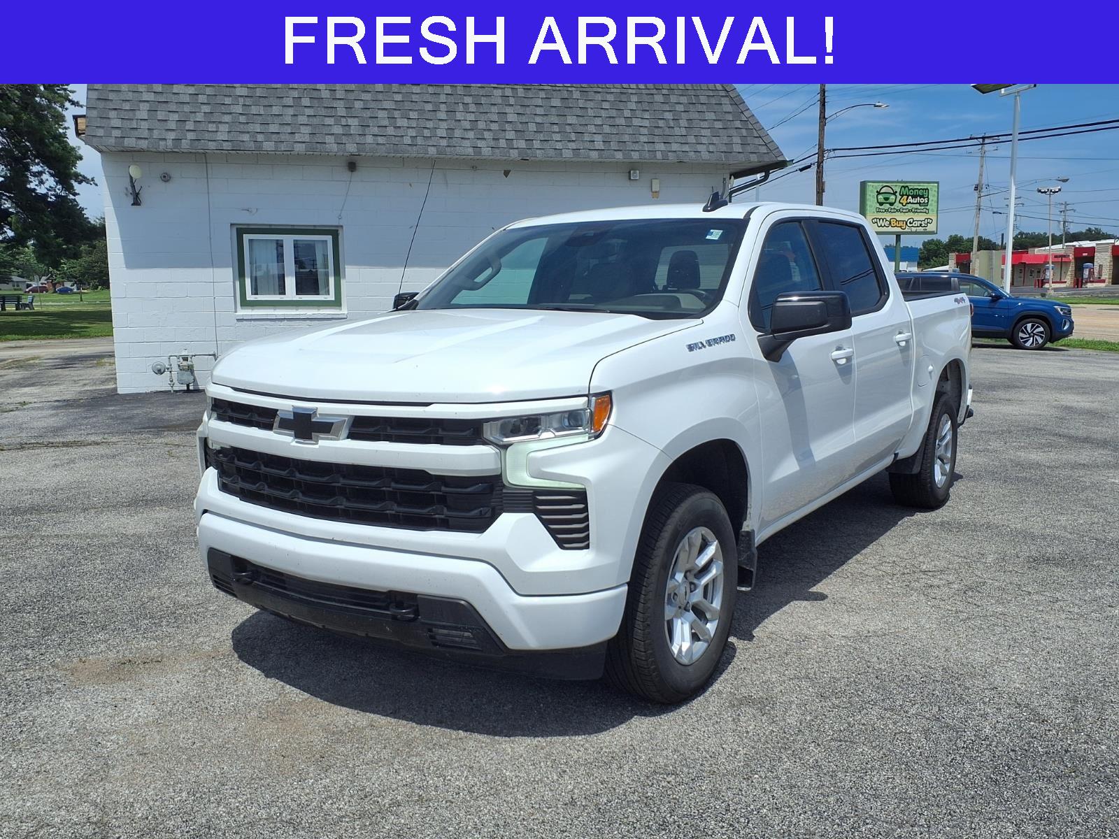 Summit White 2026 Chevrolet Silverado 1500 Pickup Truck Four-Wheel Drive Automatic
