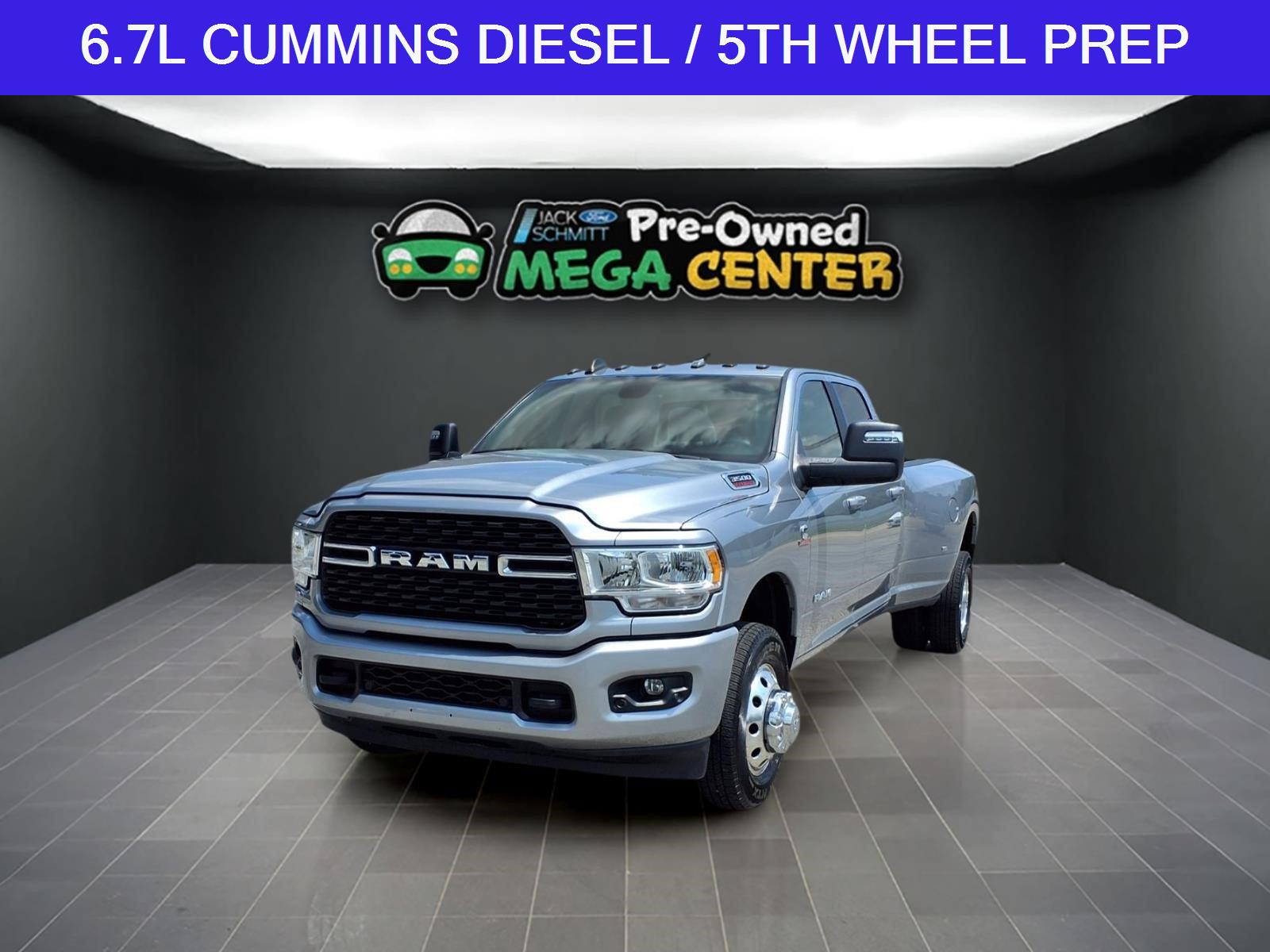 Billet Silver Metallic Clearcoat 2024 RAM 3500 Pickup Truck Four-Wheel Drive 6-Speed Automatic