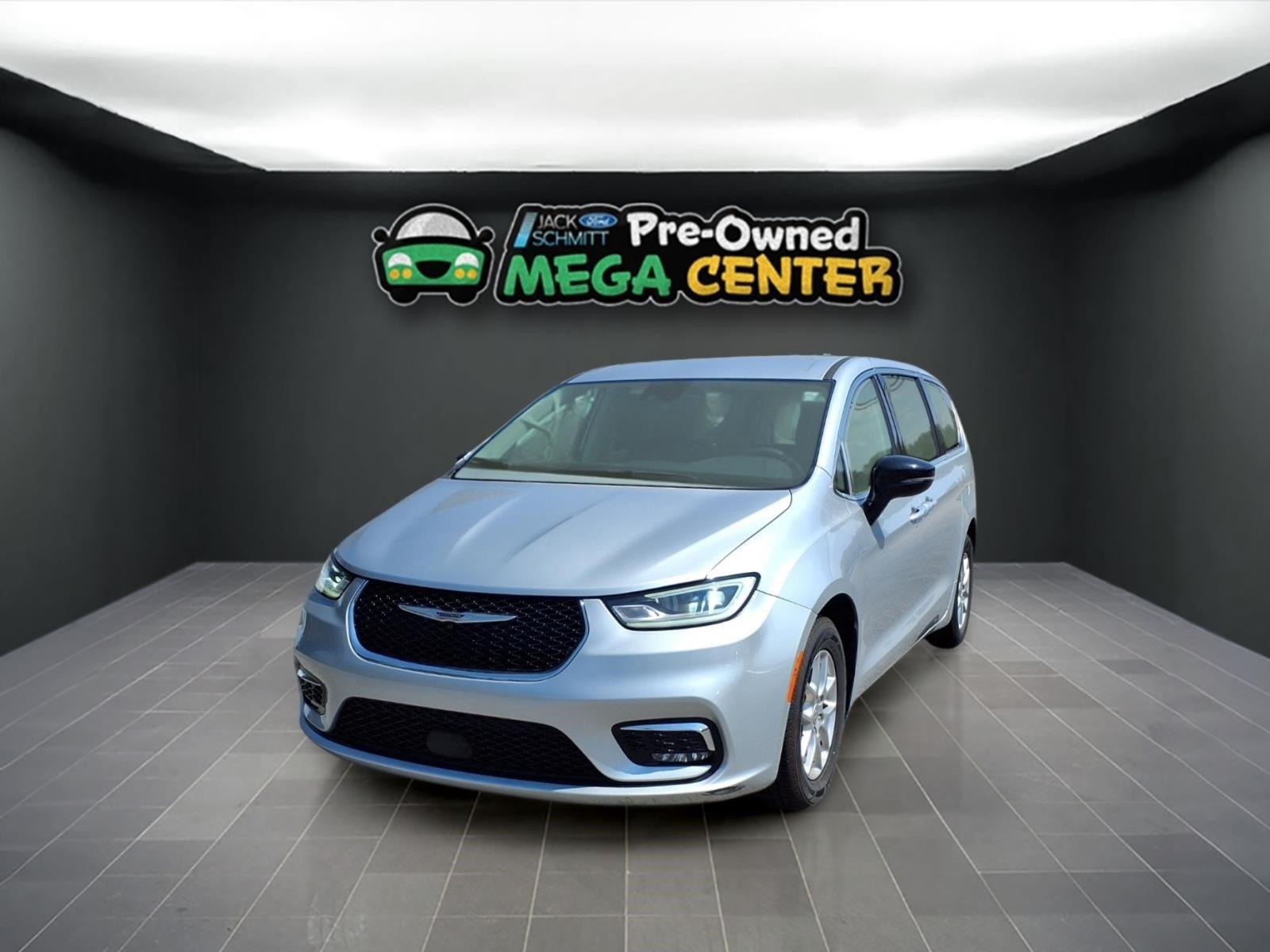 2024 Chrysler Pacifica Touring L FWD