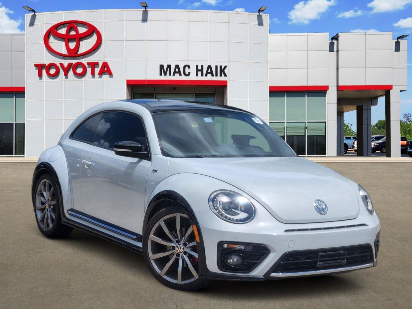 White Silver Metallic 2017 Volkswagen Beetle Hatchback Front-Wheel Drive Automatic