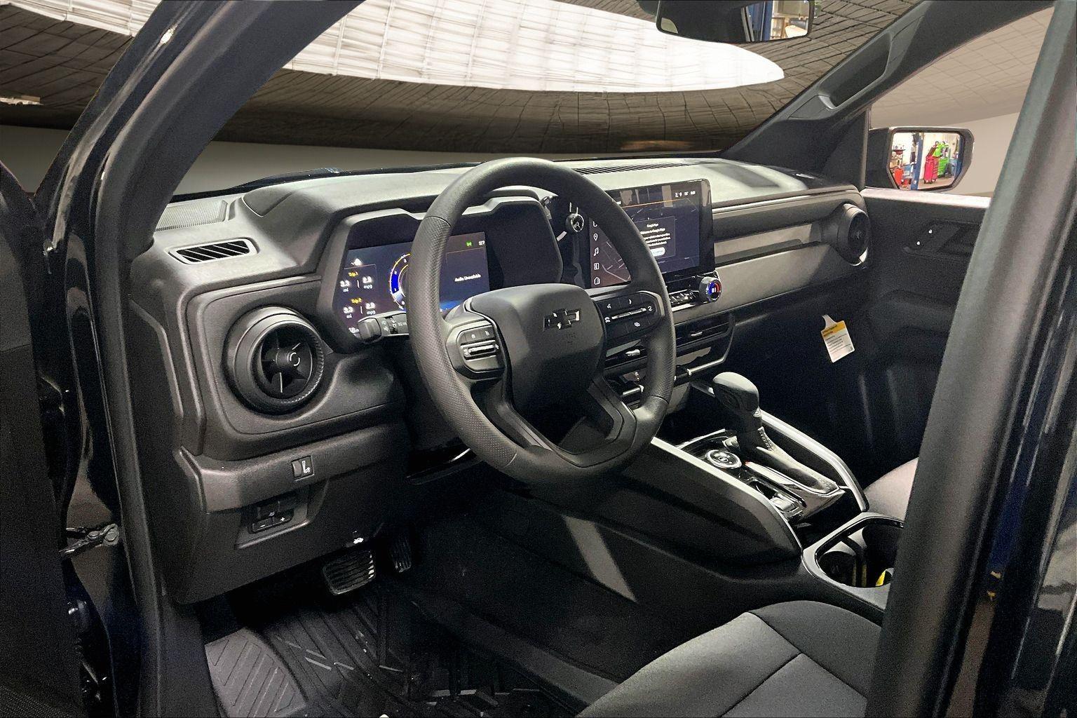 2026 Chevrolet Colorado Trail Boss - Photo 7