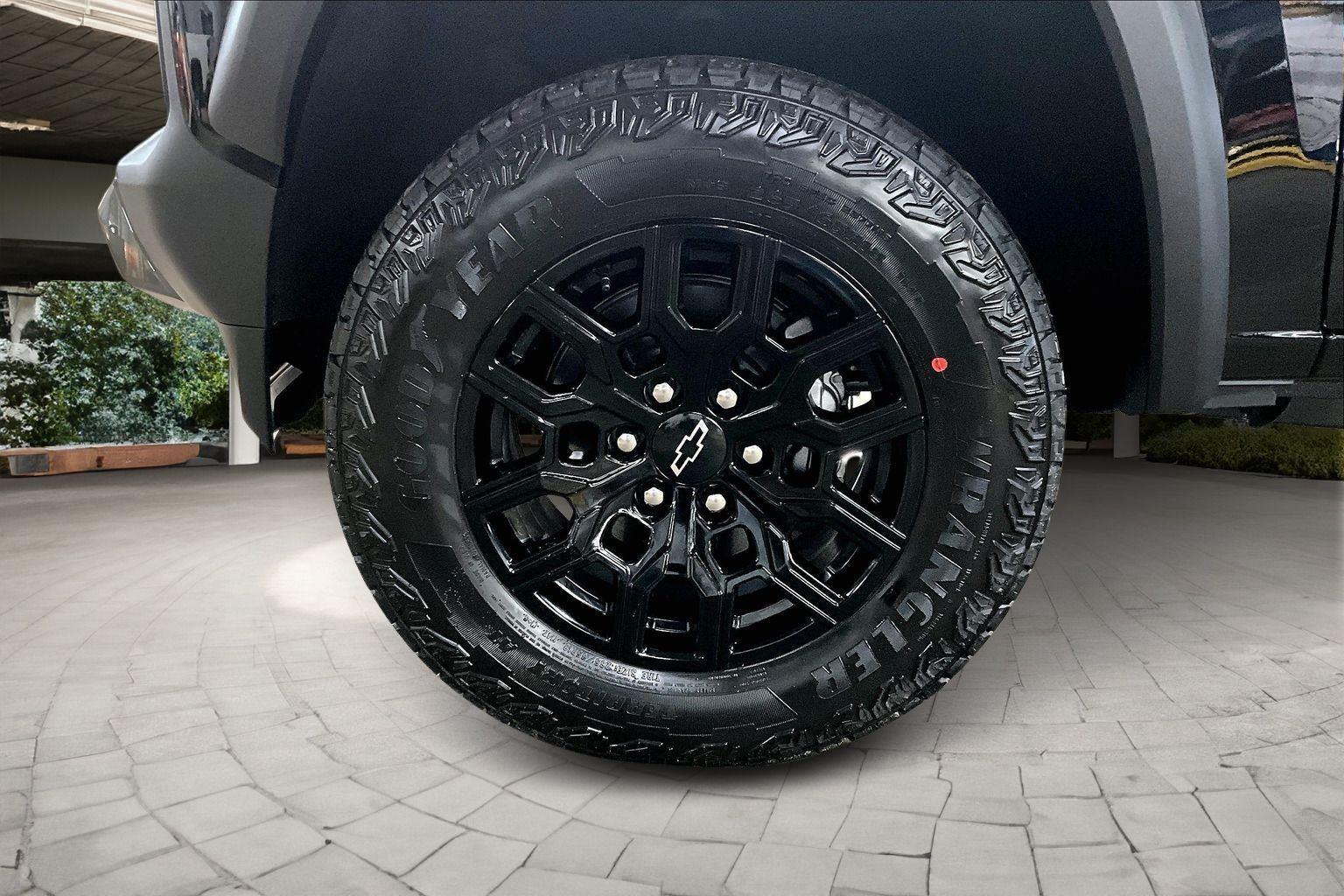 2026 Chevrolet Colorado Trail Boss - Photo 12