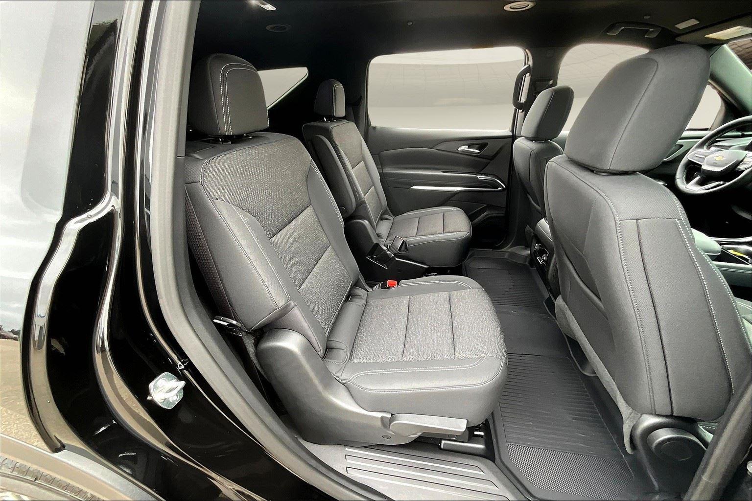 2026 Chevrolet Traverse LT - Photo 9