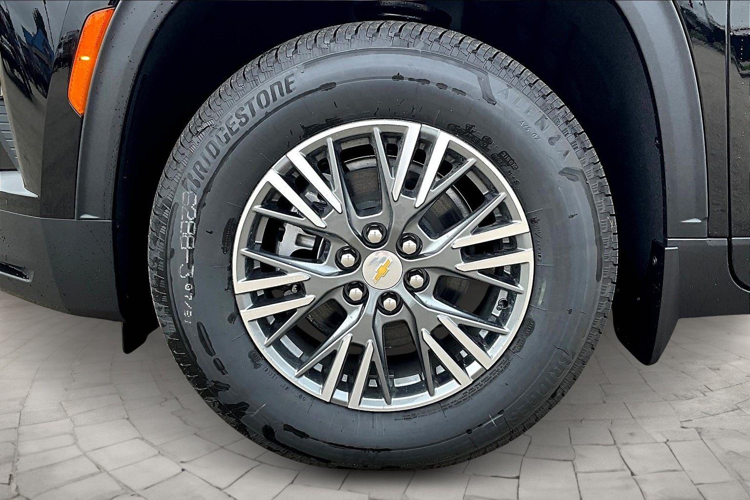 2026 Chevrolet Traverse LT - Photo 12