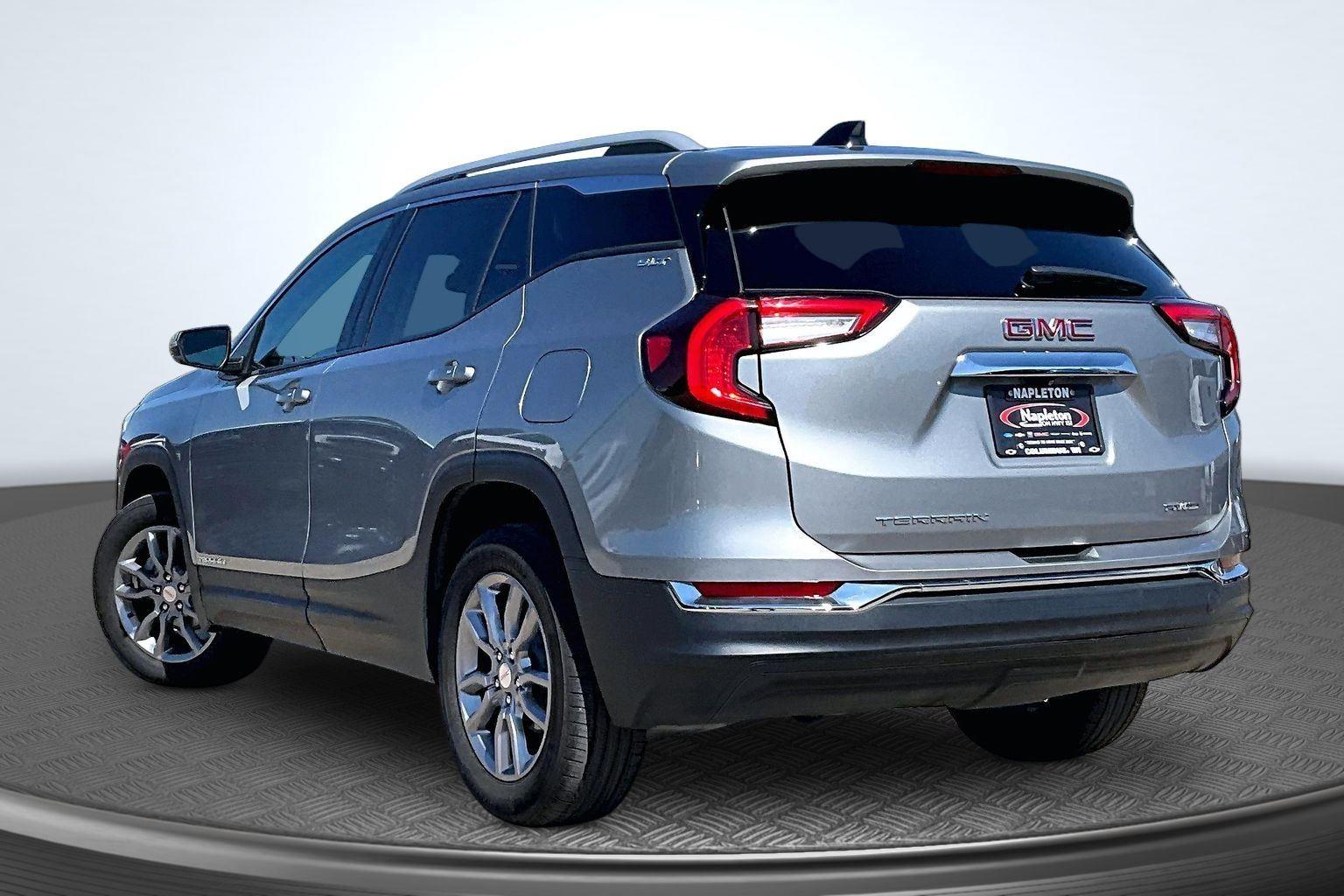 2024 GMC Terrain SLT - Photo 14