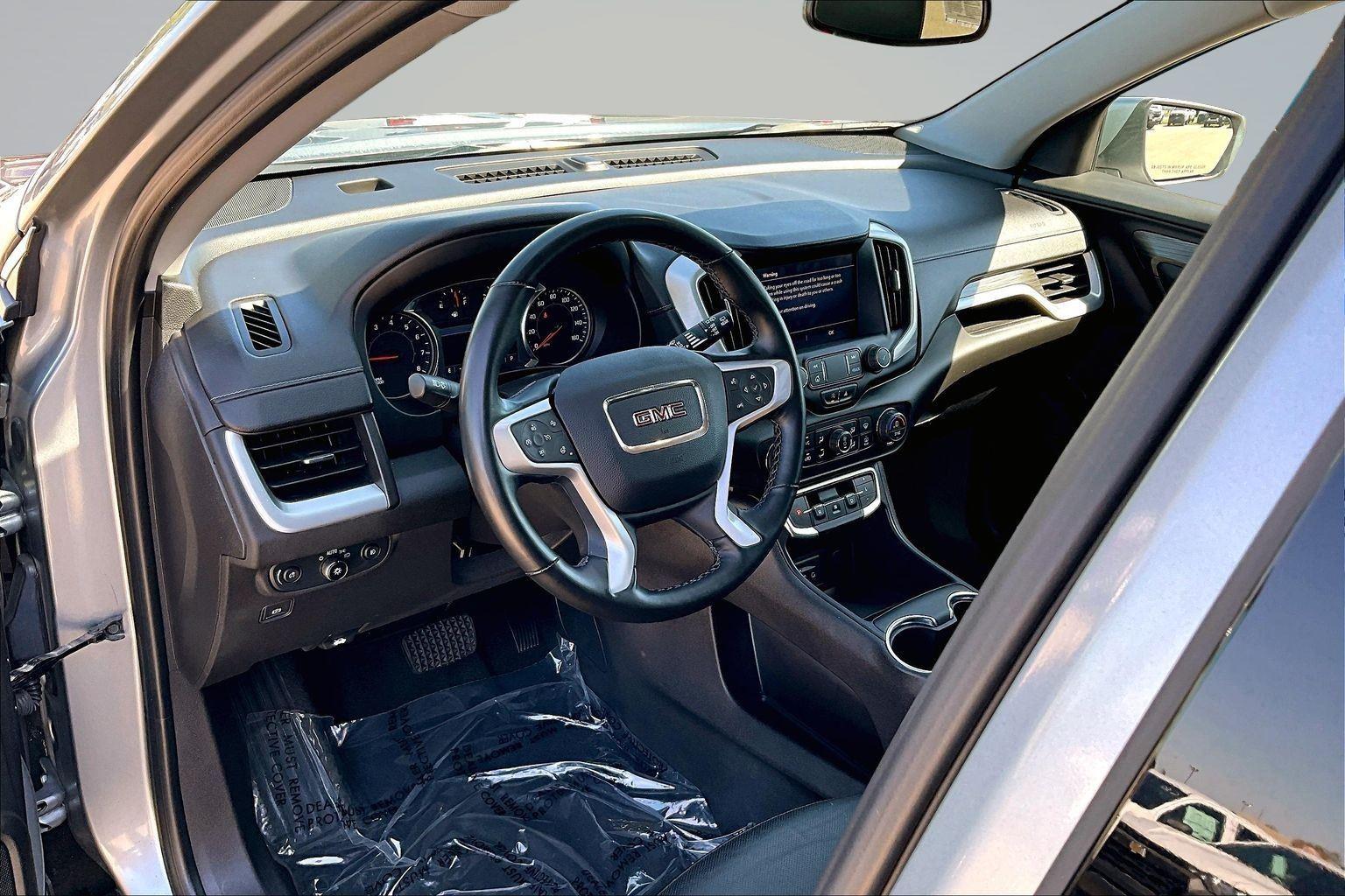 2024 GMC Terrain SLT - Photo 15
