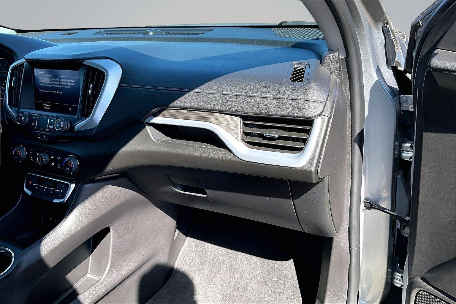 2024 GMC Terrain SLT - Photo 18