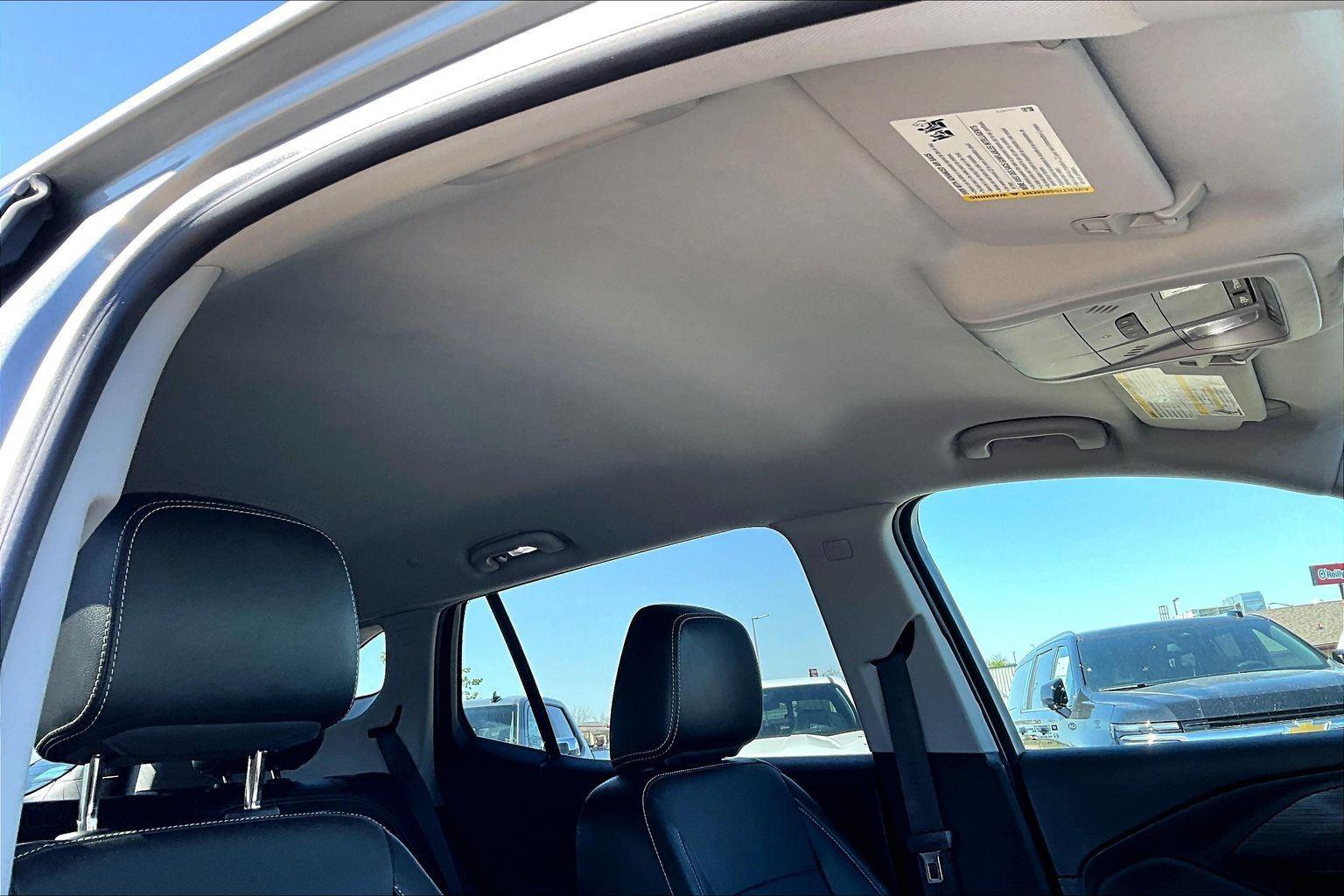 2024 GMC Terrain SLT - Photo 23