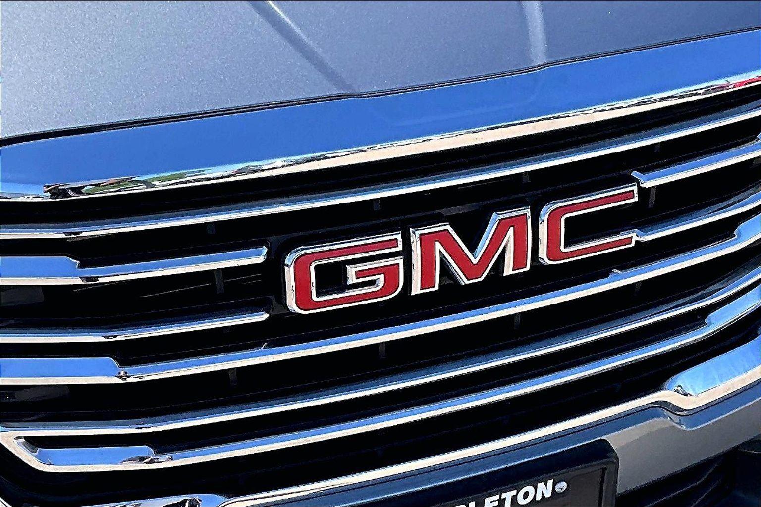 2024 GMC Terrain SLT - Photo 29