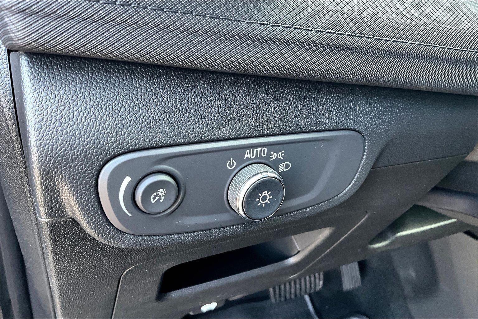 2026 Chevrolet Trax LT - Photo 17