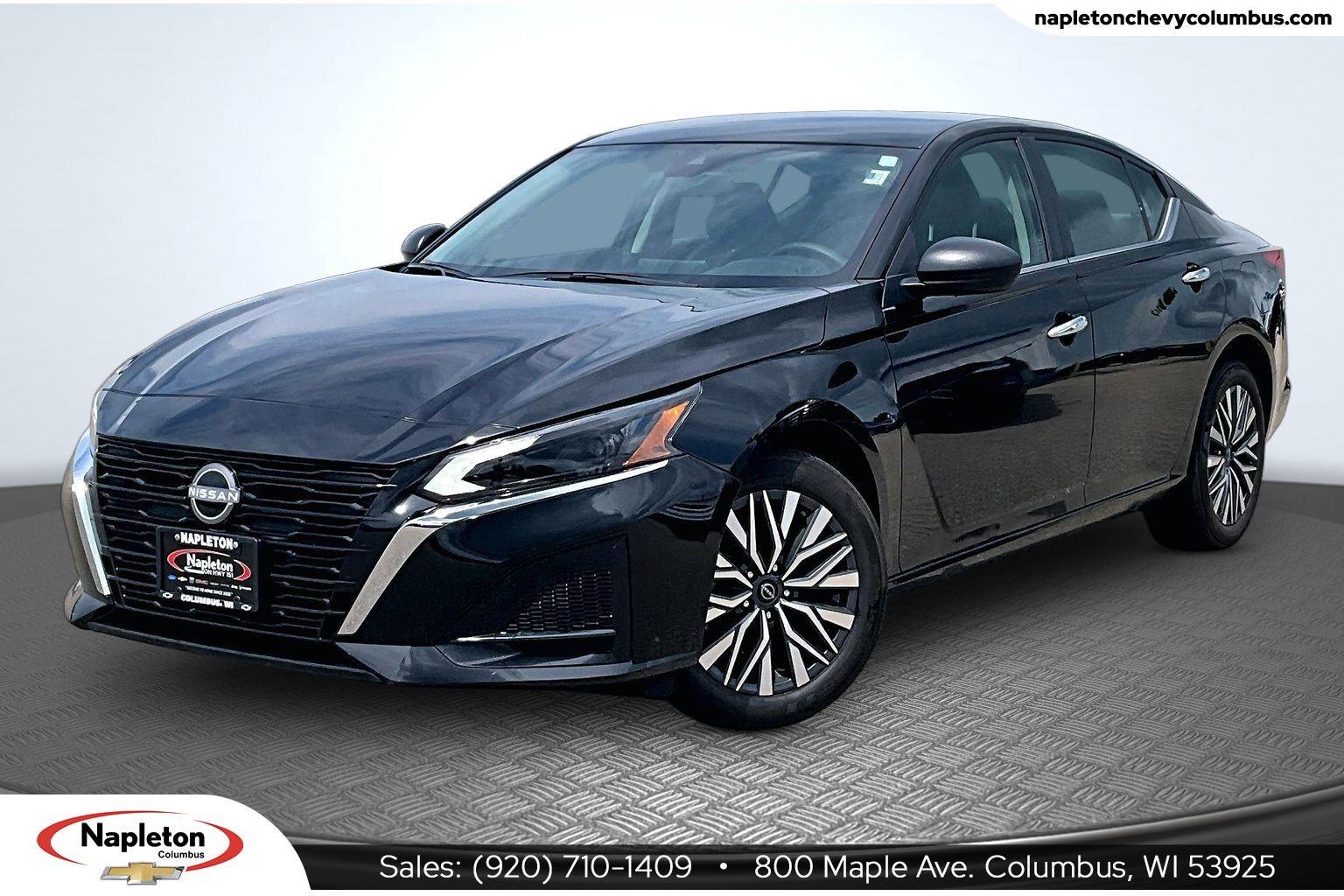 Super Black 2025 Nissan Altima Sedan All-Wheel Drive Continuously Variable Transmission
